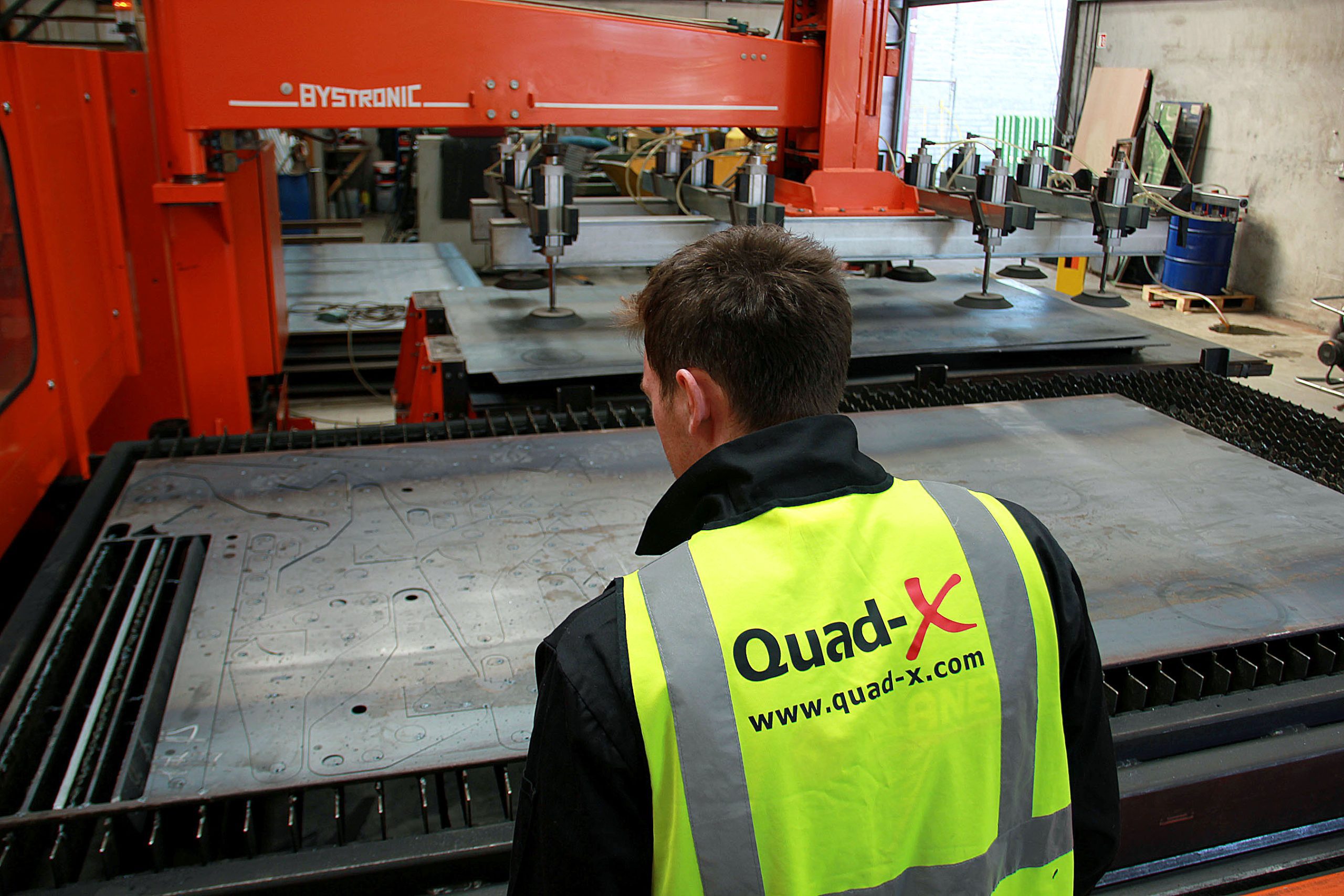 Quad X Fabrication with metal