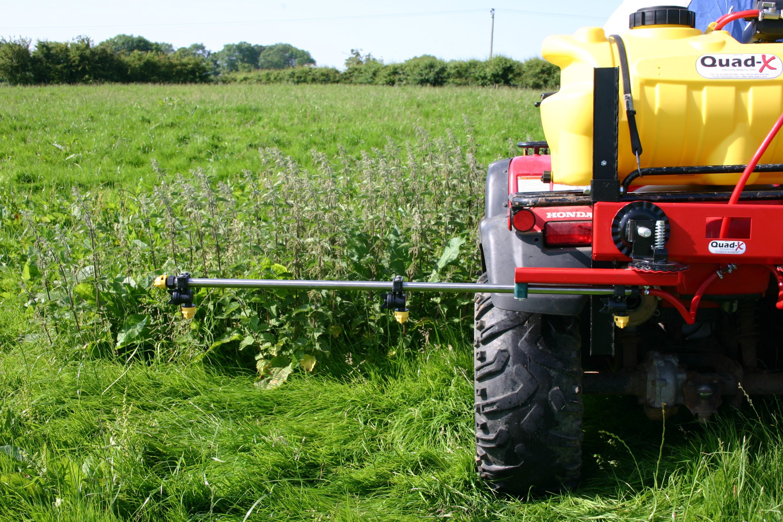 Commercial Boom spray shot Quad-X