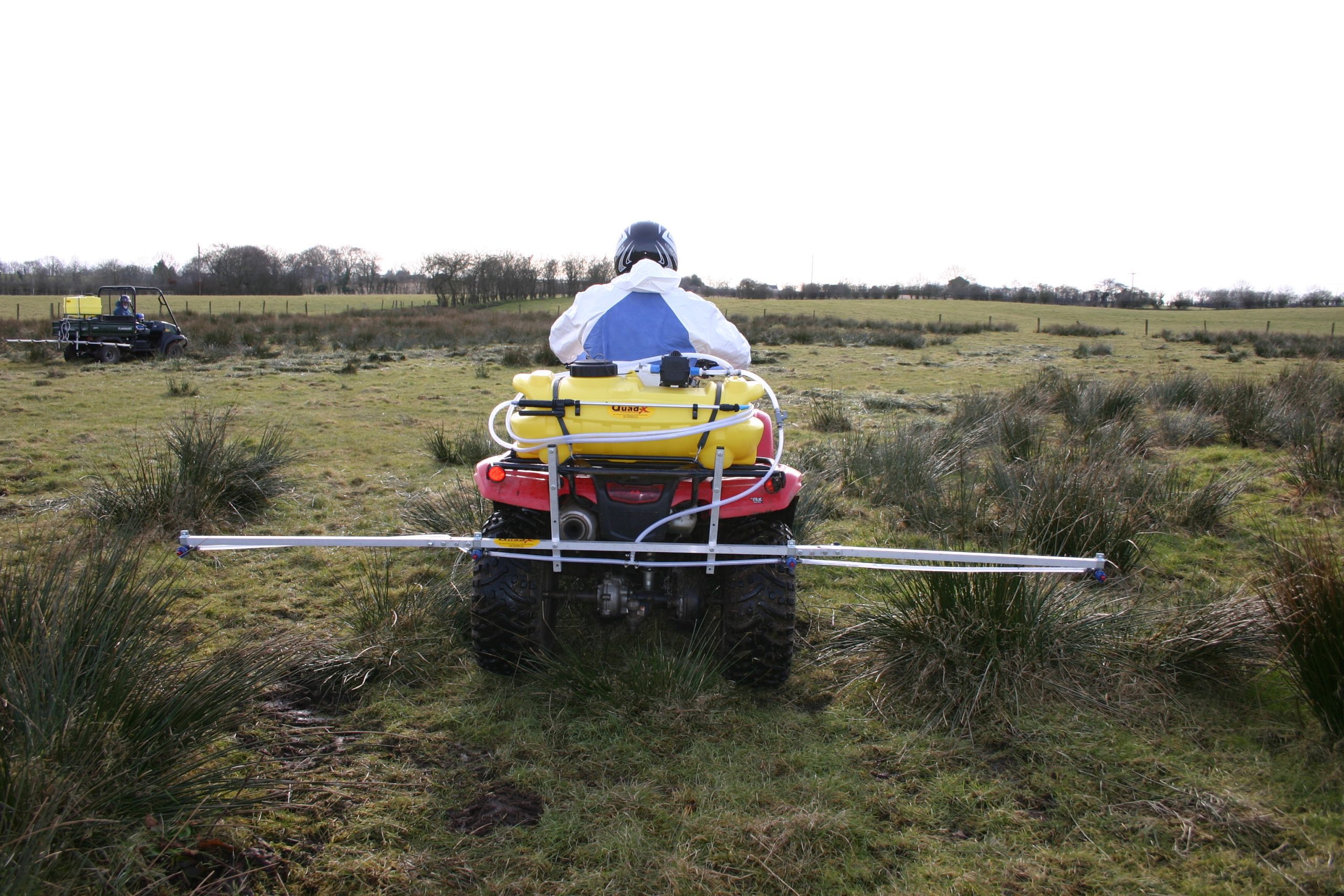 Wide Spray Boom Quad-X